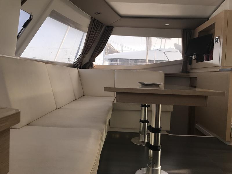 Book yachts online - catamaran - Helia 44 - Pixie Dixie (A/C, Generator) - rent