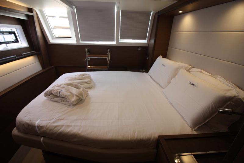 Book yachts online - catamaran - Lagoon 620 (10+3) - The Sun (AC, WM, Generator, Inverter, Tender Lift) - rent