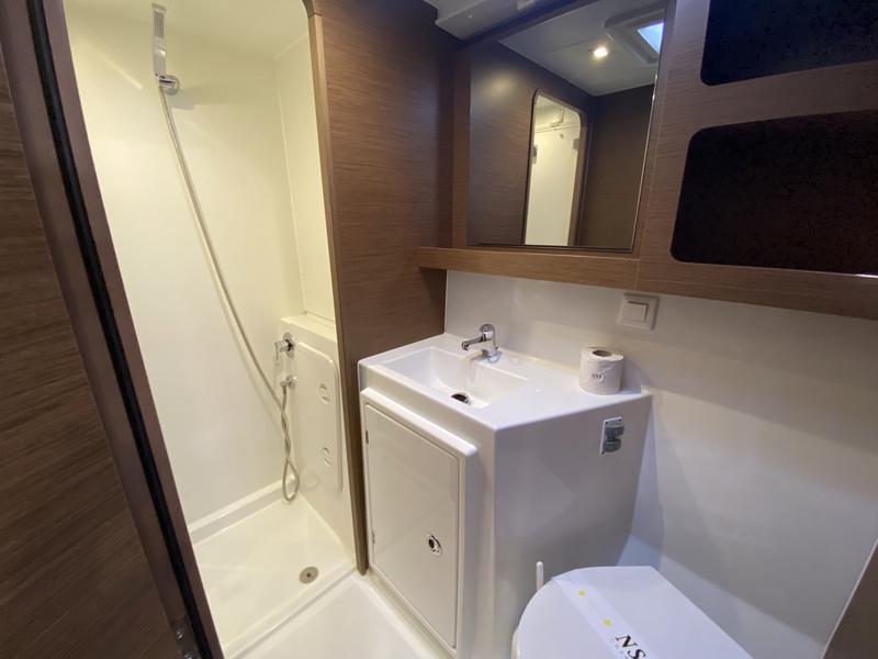 Book yachts online - catamaran - Lagoon 42 - Blue Eyes (WM, Inverter, Fans) - rent