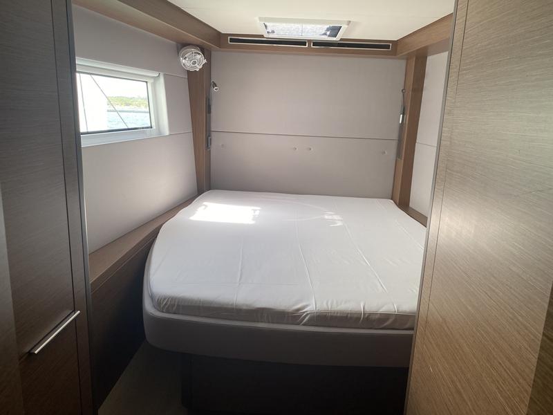 Book yachts online - catamaran - Lagoon 50 - Croda Rossa - rent
