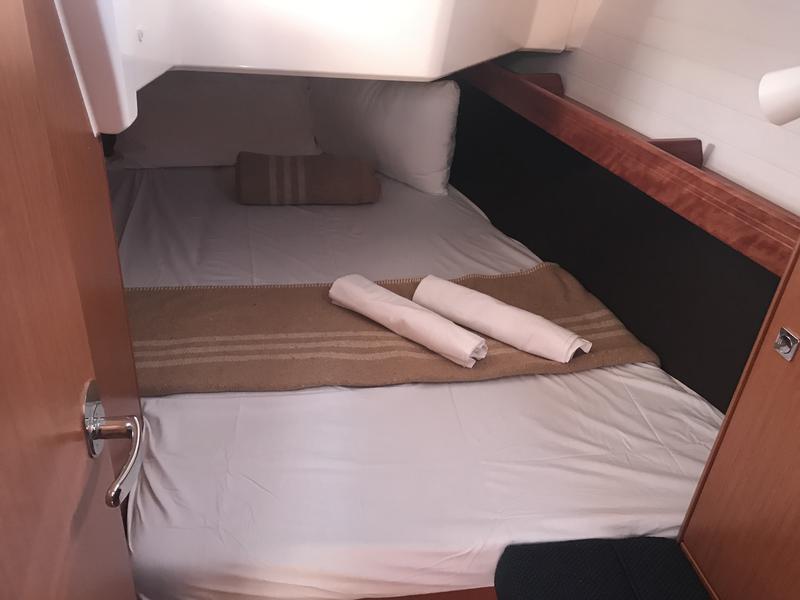 Book yachts online - sailboat - Bavaria Cr 37 - Elnath - rent