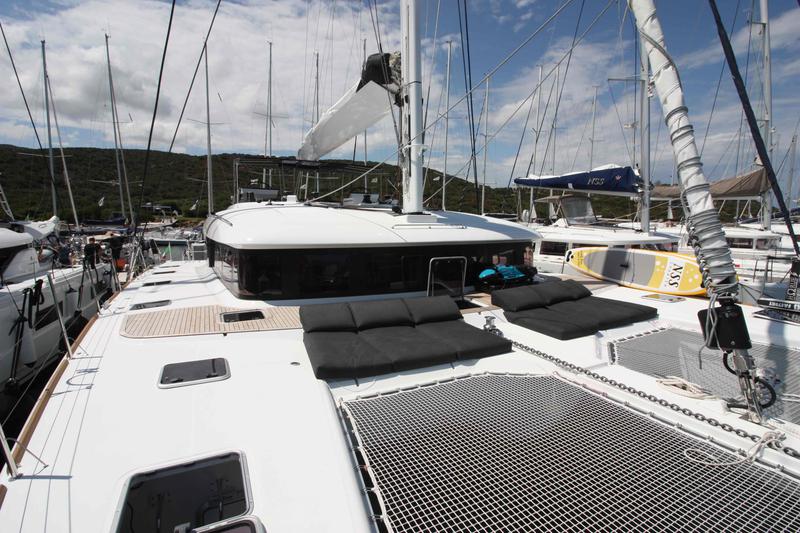 Book yachts online - catamaran - Lagoon 620 (10+3) - The Sun (ANU) (5 cab + 3 crew) (AC, WM, Generator, Inverter, Tender Lift) - rent
