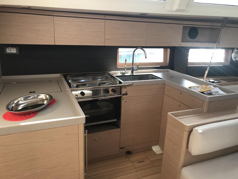 Book yachts online - sailboat - Oceanis 51.1 - Altair  - rent