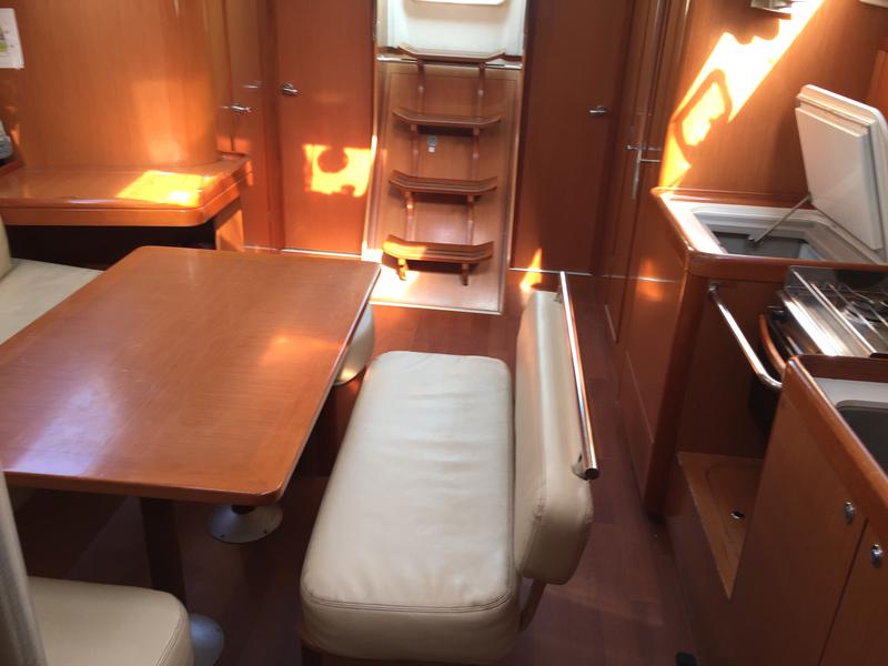 Book yachts online - sailboat - Oceanis 43 - Little Mermaid - rent