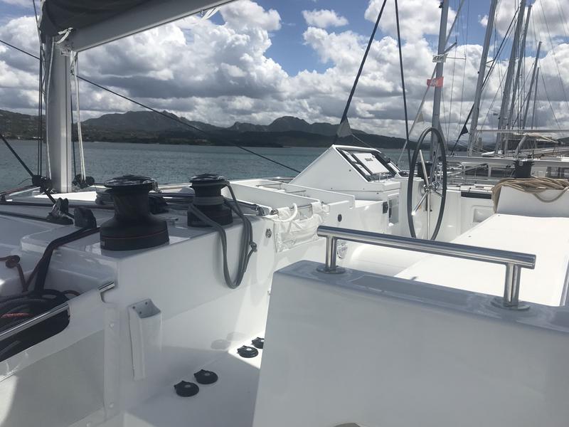 Book yachts online - catamaran - Lagoon 450F - Cor Caroli (GND) (A/C, WM, Generator, Inverter) - rent