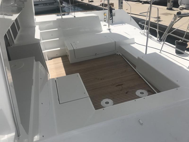 Book yachts online - catamaran - Lagoon 450F - Cor Caroli (GND) (A/C, WM, Generator, Inverter) - rent