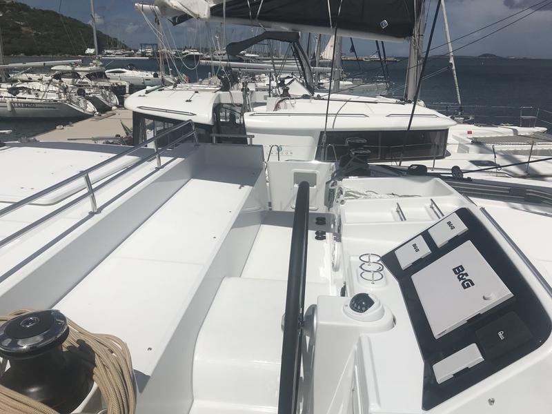 Book yachts online - catamaran - Lagoon 450F - Cor Caroli (GND) (A/C, WM, Generator, Inverter) - rent