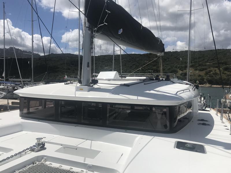 Book yachts online - catamaran - Lagoon 450F - Cor Caroli (GND) (A/C, WM, Generator, Inverter) - rent