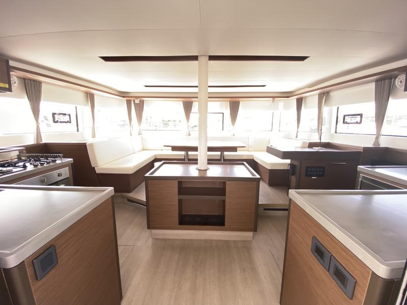 Book yachts online - catamaran - Lagoon 50 - Coraline - rent