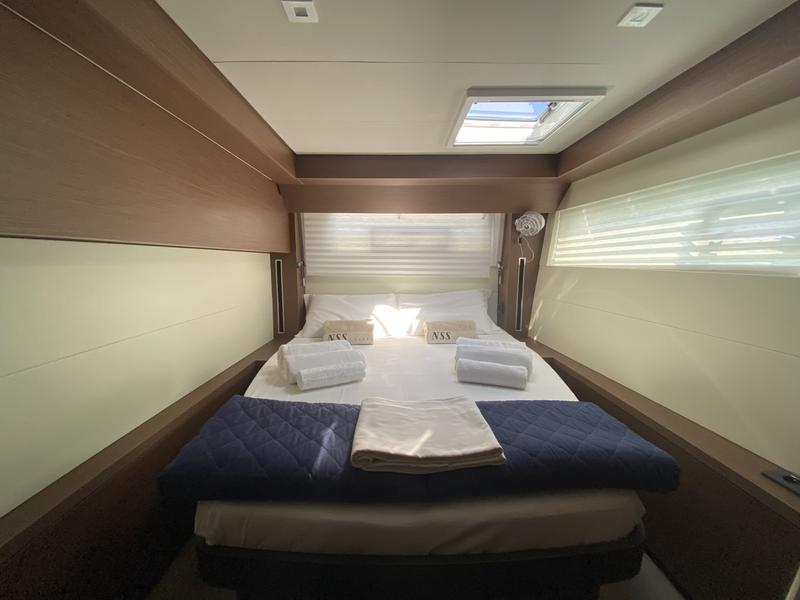 Book yachts online - catamaran - Lagoon 50 - Coraline - rent