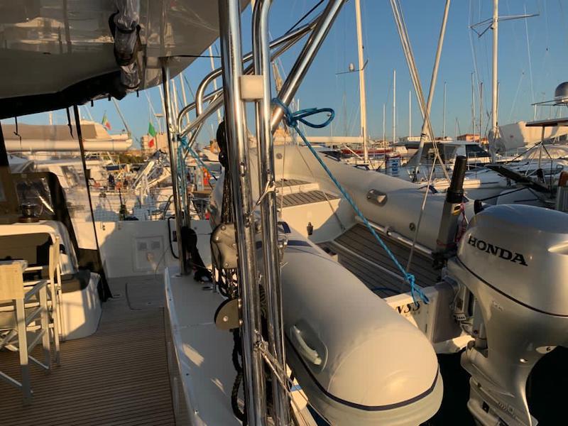 Book yachts online - catamaran - Lagoon 42 - Maisha (WM, Inverter, Solar Panels) - rent