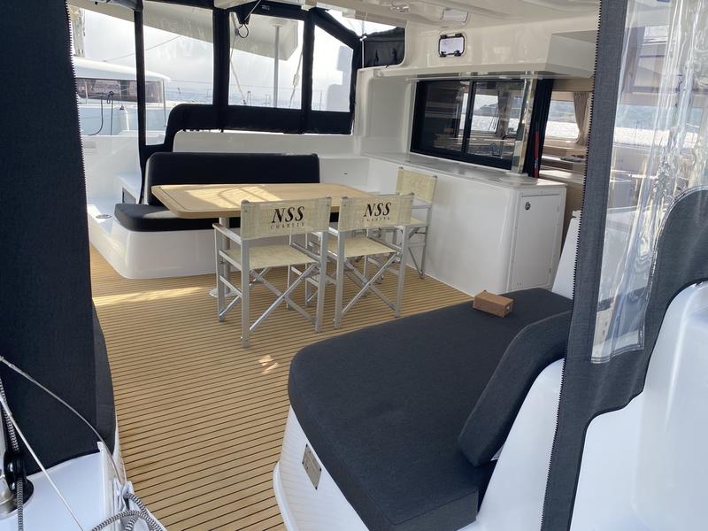 Book yachts online - catamaran - Lagoon 46 - Archè II - rent