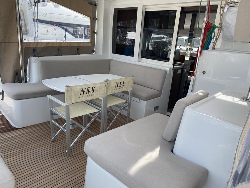 Book yachts online - catamaran - Lagoon 40 - Koralia - rent