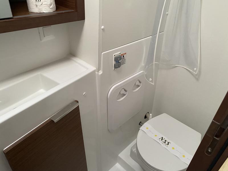 Book yachts online - catamaran - Lagoon 40 - Koralia - rent