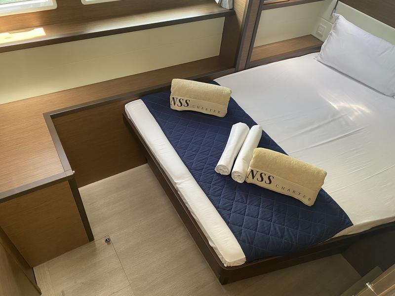 Book yachts online - catamaran - Lagoon 52F (5 cab) - Naka (MAR) - rent