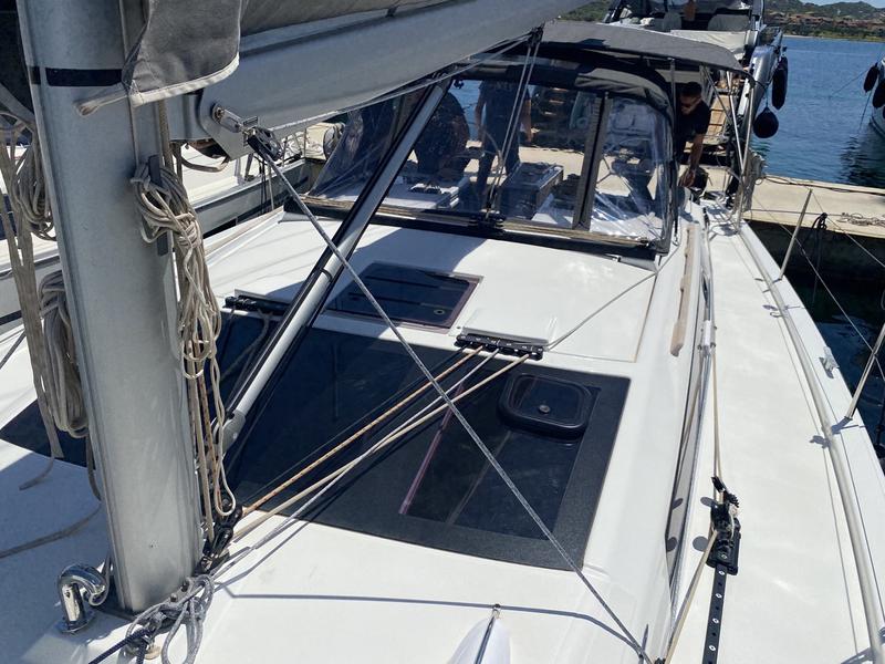 Book yachts online - sailboat - Dufour 390 Grand Large - Musica - rent