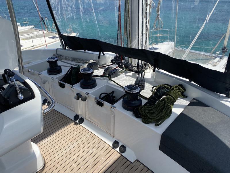Book yachts online - catamaran - Lagoon 52F (5 cab) - Naka (PTP)  - rent