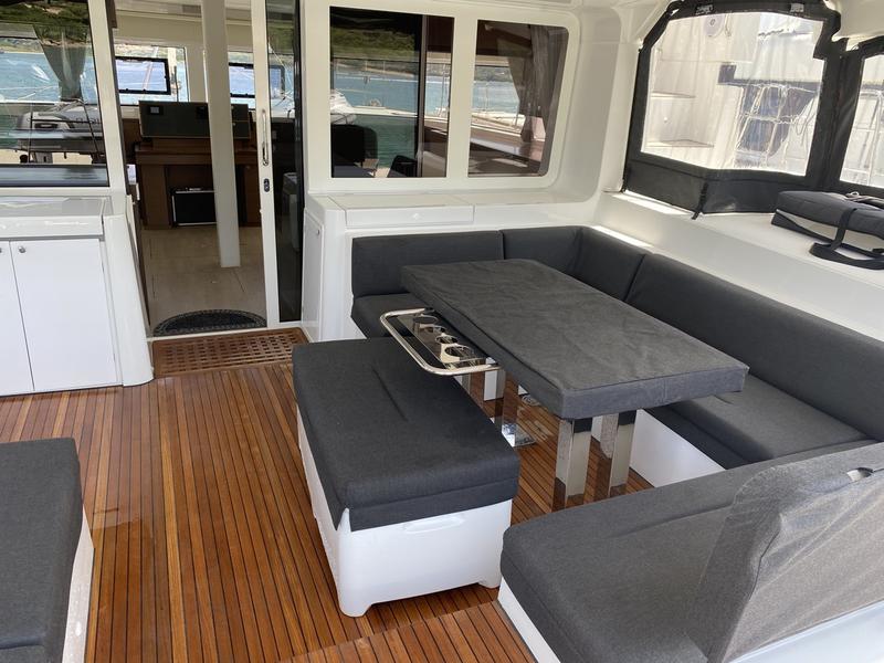 Book yachts online - catamaran - Lagoon 52F (5 cab) - Naka (A/C, WM, Generator, Inverter, Tender Lift) - rent