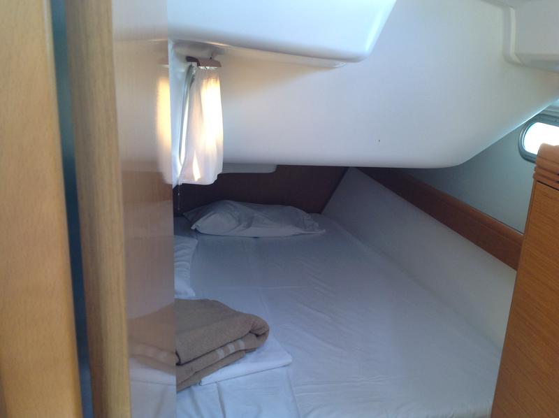 Book yachts online - sailboat - Sun Odyssey 42i - Gemini - rent