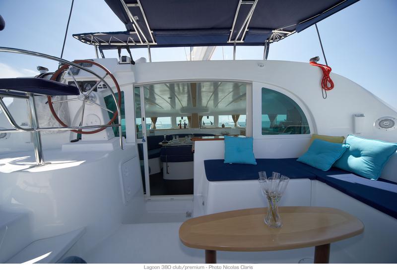 Book yachts online - catamaran - Lagoon 380 - Naos (Watermaker) - rent