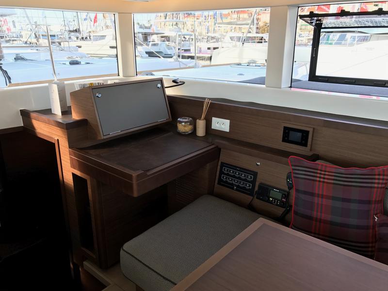 Book yachts online - catamaran - Lagoon 40 - Saudade (Watermaker) - rent