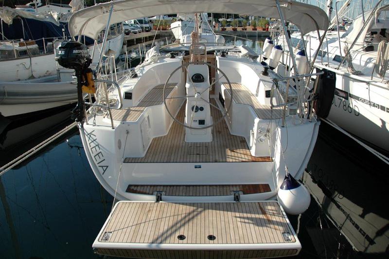 Book yachts online - sailboat - Bavaria Cruiser 33 - Kleeia - rent