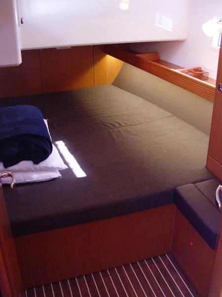 Book yachts online - sailboat - Bavaria Cruiser 46 - Fenice - rent