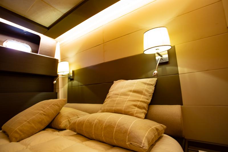 Book yachts online - motorboat - Leopard 23 - Maeva Star - rent