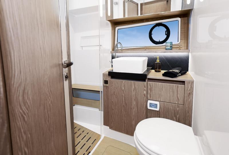 Book yachts online - motorboat - Sealine F430 - BLUE LAGOON - rent