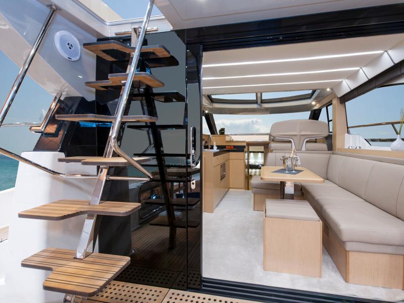 Book yachts online - motorboat - Bavaria Virtess 420 Fly - CALENI - rent