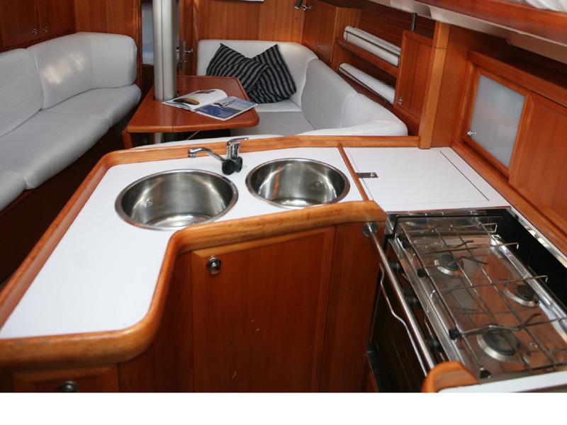 Book yachts online - sailboat - Elan Performance 37 - Sailway Uno - rent
