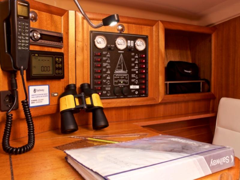 Book yachts online - sailboat - Elan Performance 37 - Sailway Uno - rent
