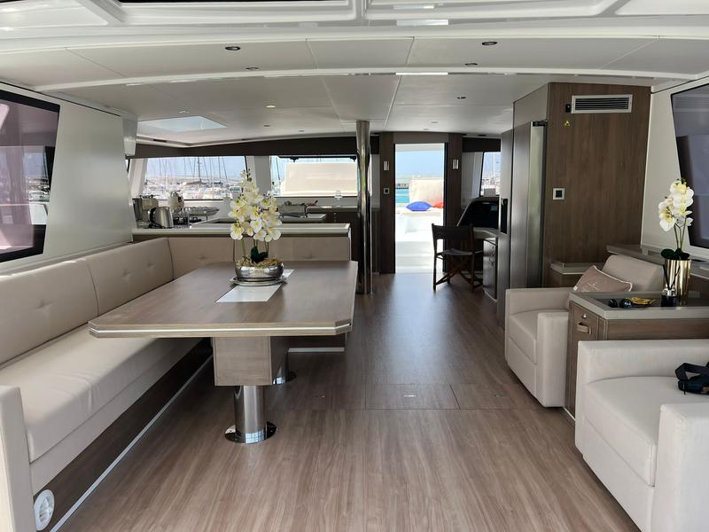 Book yachts online - catamaran - Bali 5.4 - Virginia - rent
