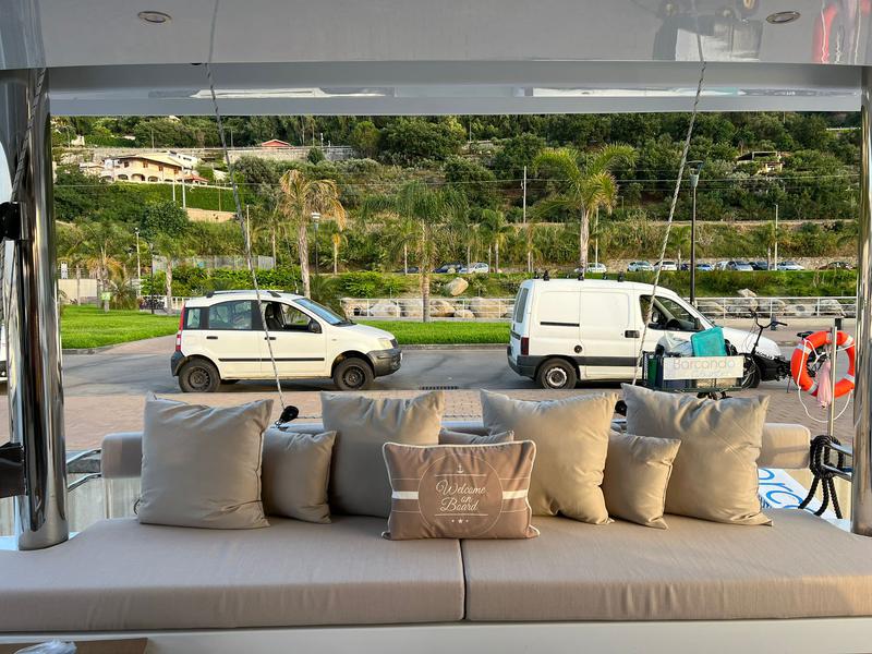 Book yachts online - catamaran - Bali 5.4 - Virginia - rent