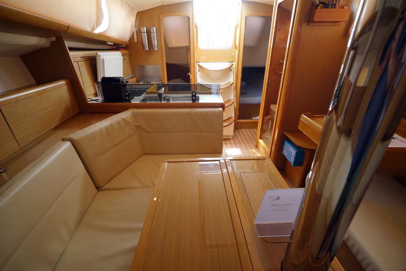 Book yachts online - sailboat - Sun Odyssey 36i - Sunny - rent