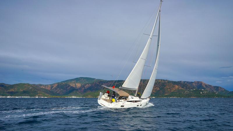Book yachts online - sailboat - Jeanneau 51 - Selinim - rent