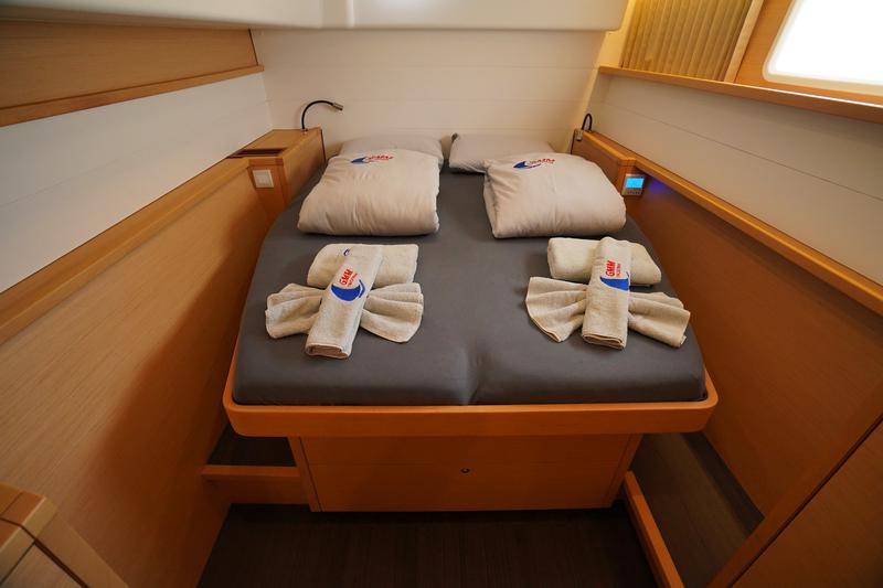 Book yachts online - catamaran - Lagoon 450F - Big Dream - rent