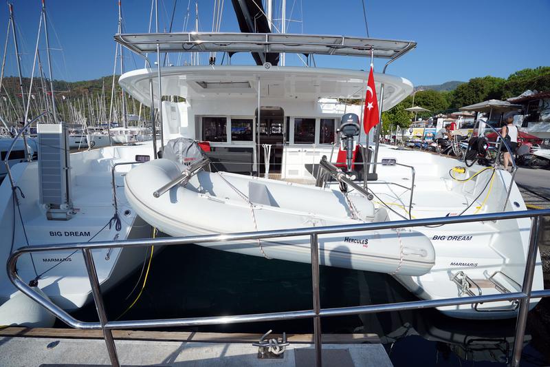 Book yachts online - catamaran - Lagoon 450F - Big Dream - rent