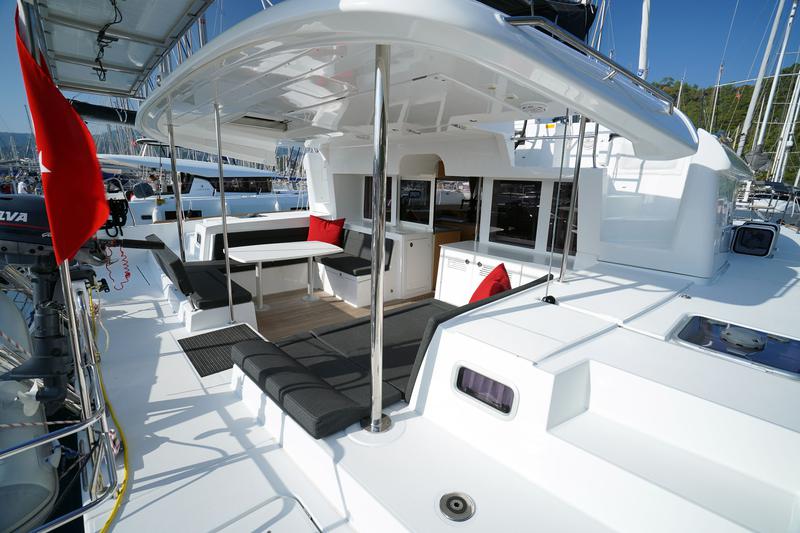 Book yachts online - catamaran - Lagoon 450F - Big Dream - rent