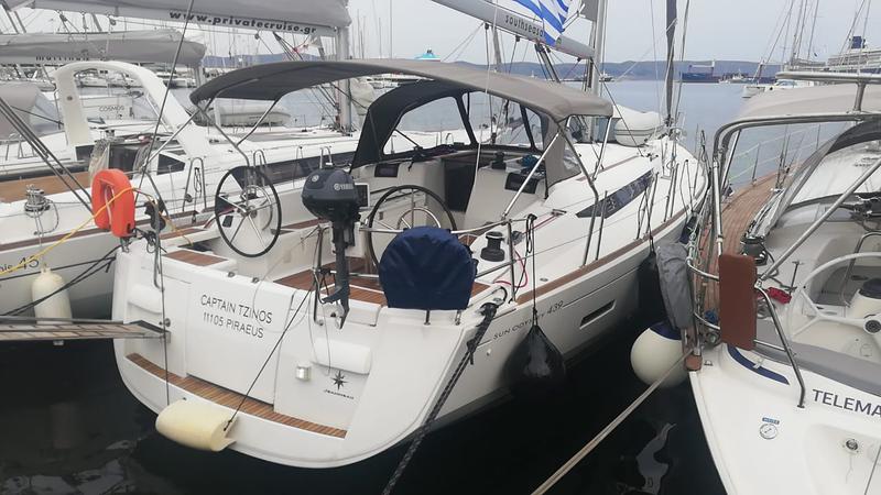 Book yachts online - sailboat - Sun Odyssey 439 - Captain Ginos - rent
