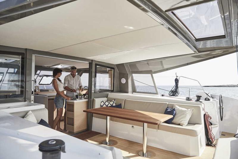 Book yachts online - catamaran - Nautitech 40 - SoMi - rent