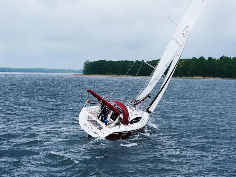 Book yachts online - sailboat - Maxus 33.1 RS Prestige - Saranda - rent