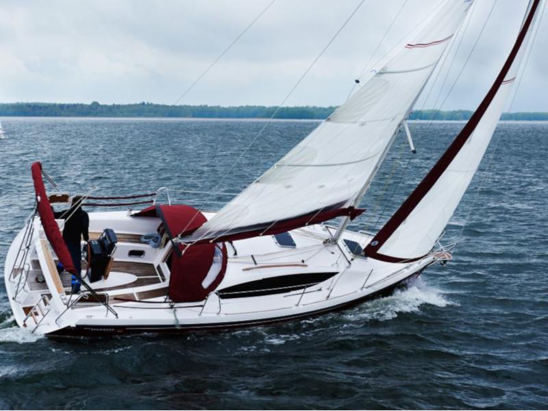 Book yachts online - sailboat - Maxus 33.1 RS Prestige - MIDNIGHT SUN - rent