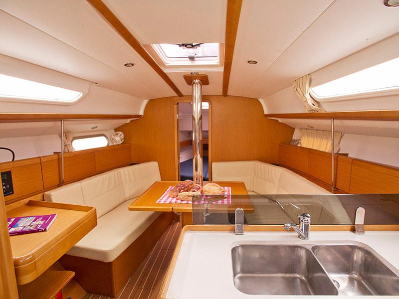 Book yachts online - sailboat - Sun Odyssey 36i - Izella - rent