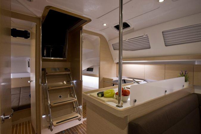 Book yachts online - sailboat - Elan 40 Impression - Allegro - rent