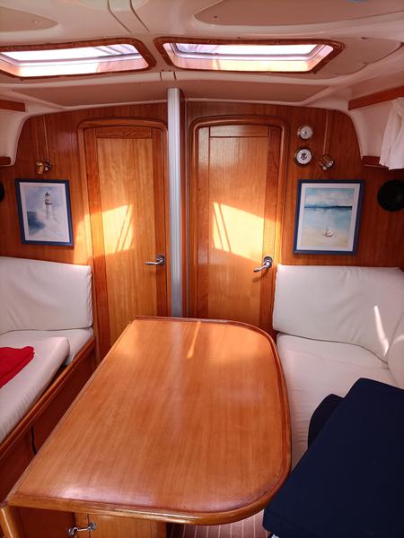Book yachts online - sailboat - Bavaria 37 - Eagle Ray - rent