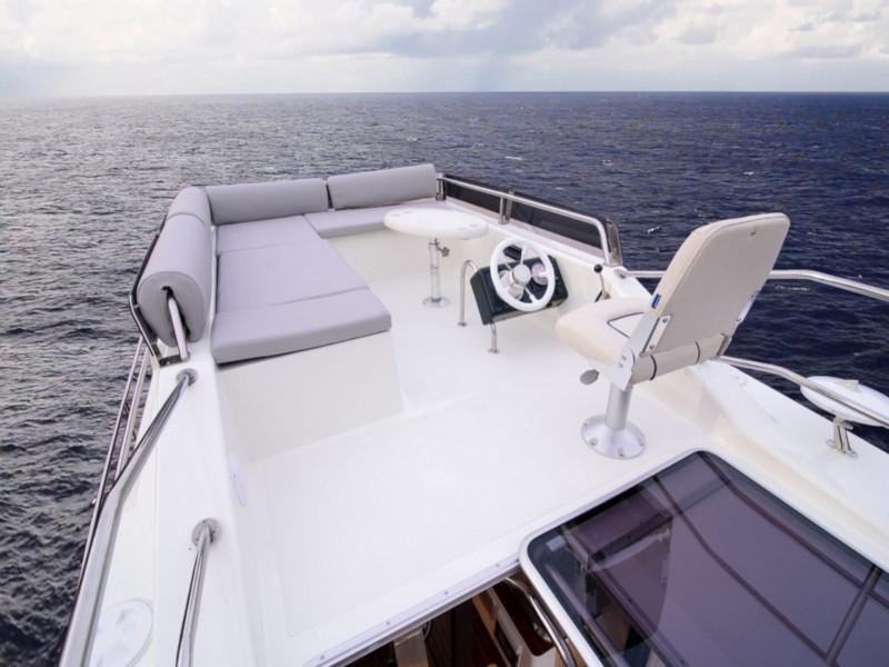 Book yachts online - motorboat - Futura 40 Grand Horizon - Futura 40 Grand Horizon - rent
