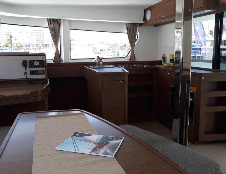 Book yachts online - catamaran - Lagoon 42 - La Colombe ( Friday to Friday ) - rent