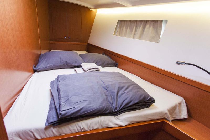 Book yachts online - sailboat - Oceanis 45 - Prodigy - rent