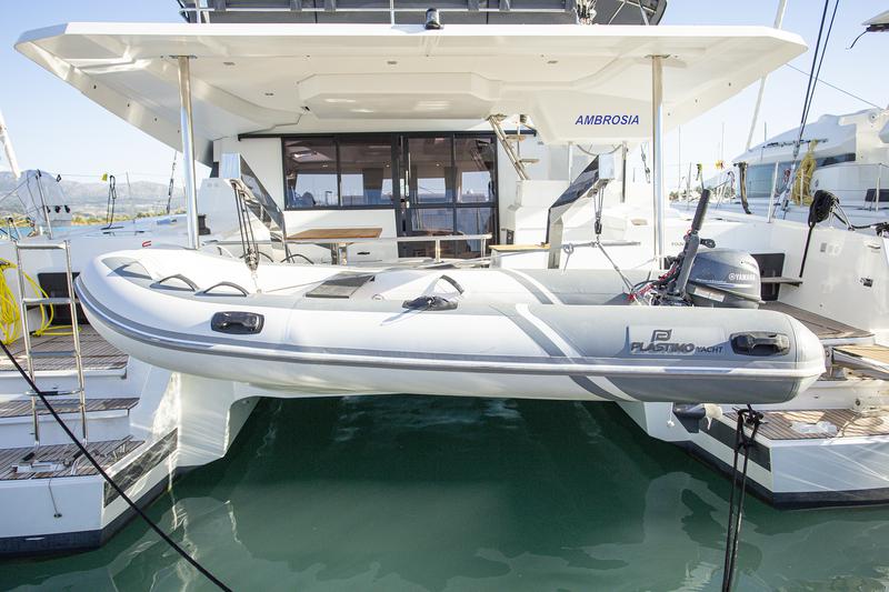 Book yachts online - catamaran - Elba 45 - Ambrosia - rent